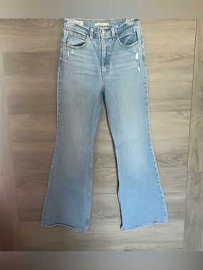 Levi’s 70s High Flare Jeans
